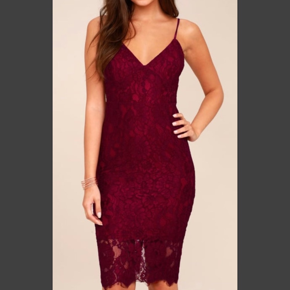 Like New!!✨Burgundy Lace Midi Dress